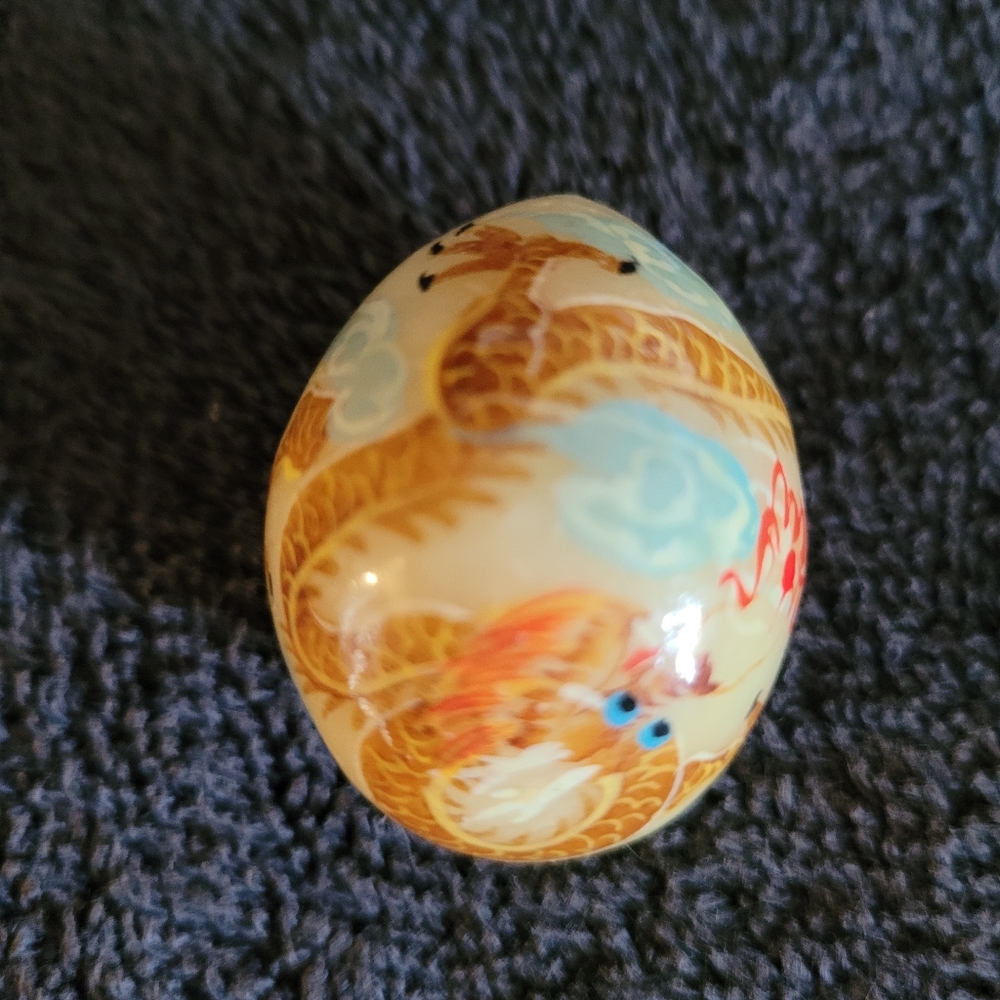 Stone egg - Picture 2 of 5